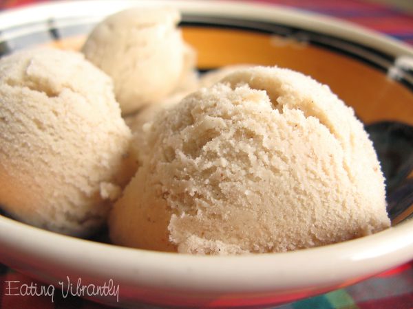 Scoops of coconut vanilla ice cream