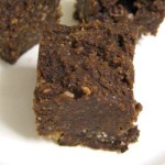 Carob almond pulp fudge brownie (square)
