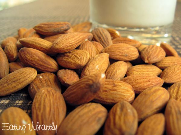 Raw vegan almond milk with almonds