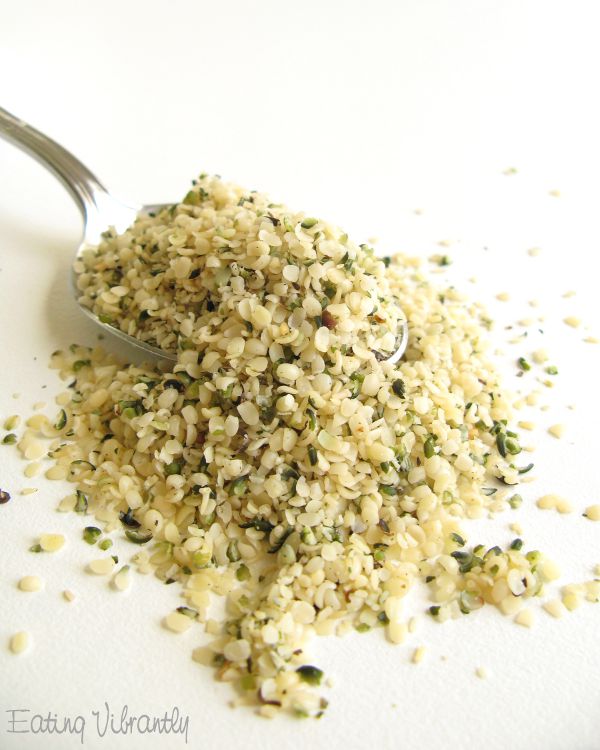 Raw chocolate hemp pudding - hemp seeds